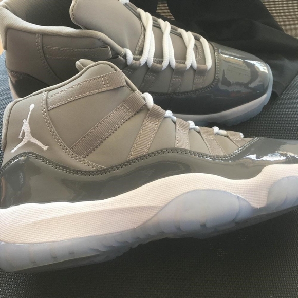 Cool grey Air jordan - Picture 2 of 4